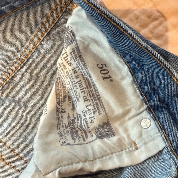 Levi's 501 Button Fly Classic Straight Leg Blue Jeans 31/32 - Picture 3 of 9